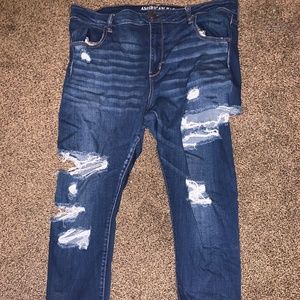 American Eagle Medium Wash Destroyed Jeans (18R)